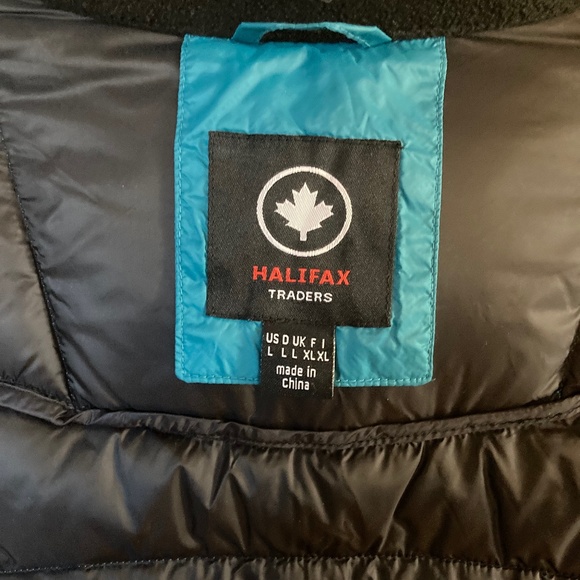 (NWOT) Beautiful New Puffer Jacket / Size L - Picture 6 of 6